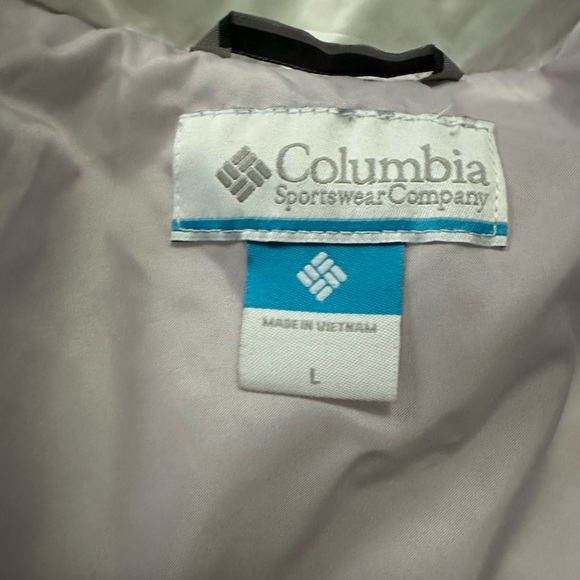 Columbia Puffer Jacket - Picture 5 of 7